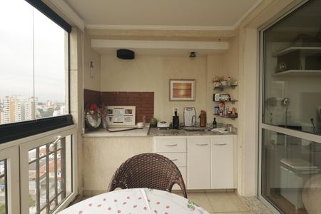 Apartamento para alugar com 110m², 3 quartos e 2 vagasVaranda