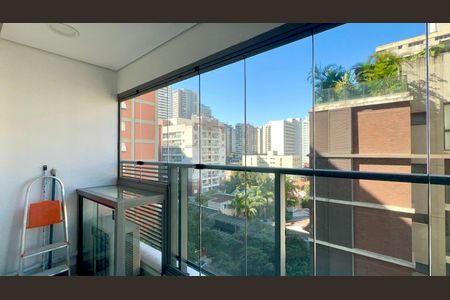 Varanda de kitnet/studio para alugar com 1 quarto, 41m² em Pinheiros, São Paulo