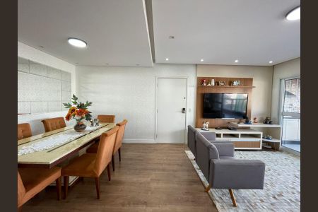 Apartamento para alugar com 127m², 3 quartos e 2 vagas Apartamento para alugar com 127m², 3 quartos e 2 vagasSala
