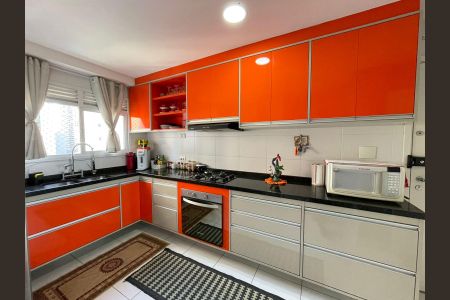 Apartamento para alugar com 127m², 3 quartos e 2 vagas Apartamento para alugar com 127m², 3 quartos e 2 vagasCozinha