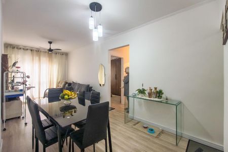 Apartamento para alugar com 77m², 2 quartos e 1 vaga Apartamento para alugar com 77m², 2 quartos e 1 vagaSala
