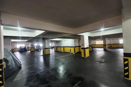 Garagem  de apartamento para alugar com 2 quartos, 77m² em Vila Tupi, Praia Grande
