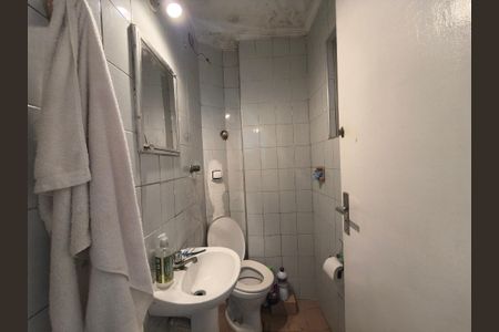 Apartamento para alugar com 77m², 2 quartos e 1 vaga Apartamento para alugar com 77m², 2 quartos e 1 vagaBanheiro da Suíte