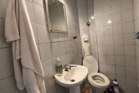Apartamento para alugar com 77m², 2 quartos e 1 vaga Apartamento para alugar com 77m², 2 quartos e 1 vagaBanheiro da Suíte