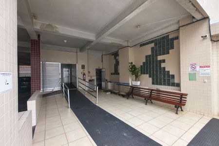 Apartamento para alugar com 77m², 2 quartos e 1 vaga Apartamento para alugar com 77m², 2 quartos e 1 vagaHall de entrada