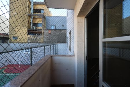 Apartamento à venda com 105m², 3 quartos e 1 vaga Apartamento à venda com 105m², 3 quartos e 1 vagaVaranda