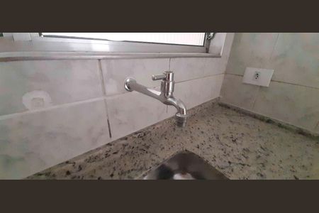 Casa para alugar com 45m², 1 quarto e sem vaga