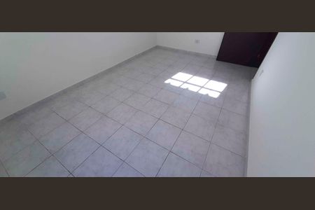 Casa para alugar com 45m², 1 quarto e sem vaga