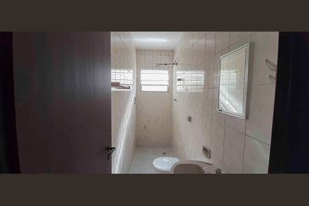 Banheiro de casa para alugar com 1 quarto, 45m² em Centro, Osasco