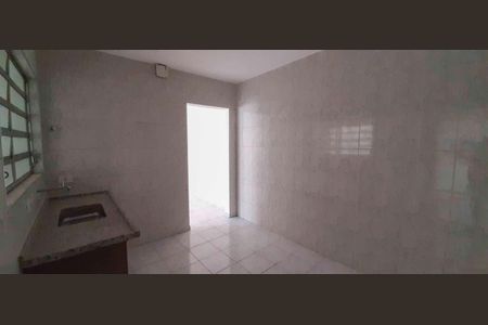 Casa para alugar com 45m², 1 quarto e sem vaga