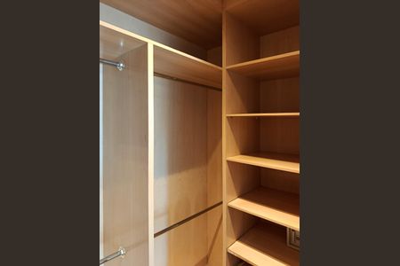 Apartamento à venda com 53m², 1 quarto e 2 vagas Apartamento à venda com 53m², 1 quarto e 2 vagasArmário da Suíte
