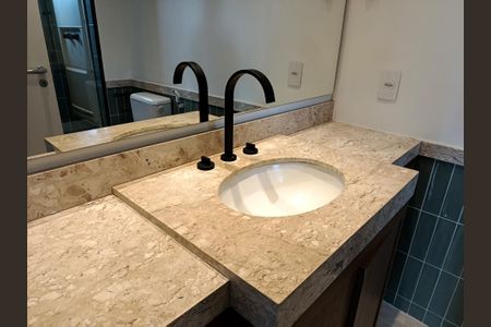 Apartamento à venda com 53m², 1 quarto e 2 vagas Apartamento à venda com 53m², 1 quarto e 2 vagasBanheiro da Suíte