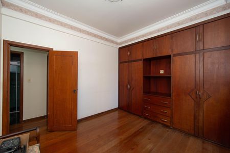 Apartamento à venda com 89m², 3 quartos e 1 vaga Apartamento à venda com 89m², 3 quartos e 1 vagaQUARTO2