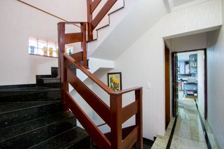 Corredor inferior de casa à venda com 3 quartos, 190m² em Vila Floresta, Santo André