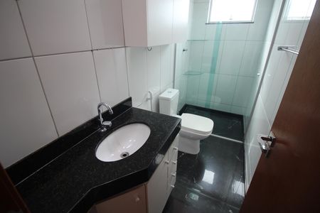 Banheiro de apartamento para alugar com 3 quartos, 79m² em Eldorado, Contagem