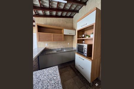 Cozinha de casa para alugar com 4 quartos, 140m² em Tubalina, Uberlândia