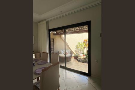 Área comum de casa para alugar com 4 quartos, 140m² em Tubalina, Uberlândia