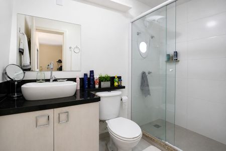 Casa para alugar com 127m², 3 quartos e 1 vaga Casa para alugar com 127m², 3 quartos e 1 vagaBanheiro social