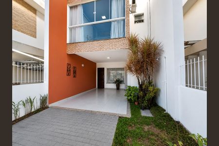 Fachada de casa para alugar com 3 quartos, 127m² em Rio Tavares, Florianópolis