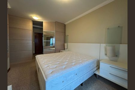 Apartamento para alugar com 207m², 4 quartos e 2 vagasSuíte 2