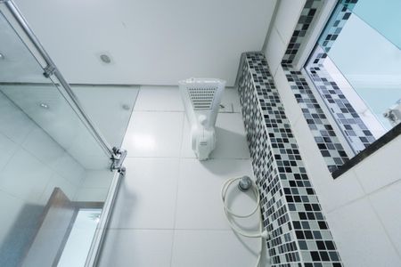 Banheiro de apartamento à venda com 2 quartos, 39m² em Chácara Seis de Outubro, São Paulo