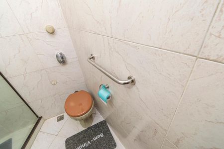 Apartamento à venda com 72m², 2 quartos e sem vaga Apartamento à venda com 72m², 2 quartos e sem vagaBanheiro Social
