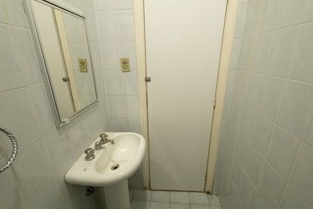 Lavabo de casa para alugar com 3 quartos, 525m² em Centro, Jacareí