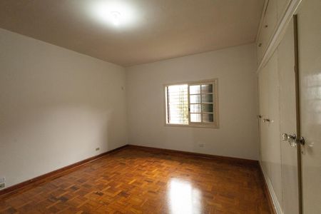 Quarto 1 de casa para alugar com 3 quartos, 525m² em Centro, Jacareí