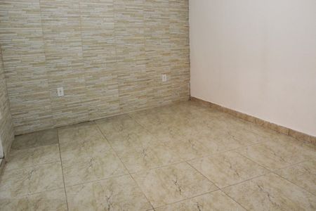 Quarto de casa para alugar com 1 quarto, 50m² em Peró, Cabo Frio