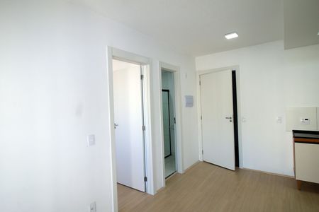 Sala de apartamento para alugar com 2 quartos, 38m² em Irajá, Rio de Janeiro
