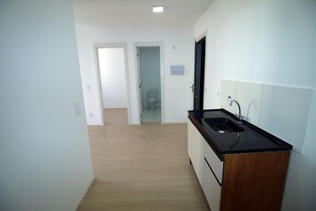 Cozinha de apartamento para alugar com 2 quartos, 38m² em Irajá, Rio de Janeiro