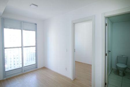 Sala de apartamento para alugar com 2 quartos, 38m² em Irajá, Rio de Janeiro
