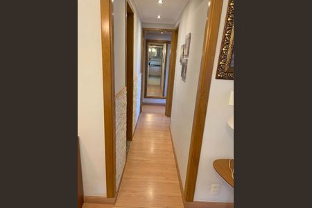 Apartamento à venda com 62m², 2 quartos e 2 vagas Apartamento à venda com 62m², 2 quartos e 2 vagasCorredor