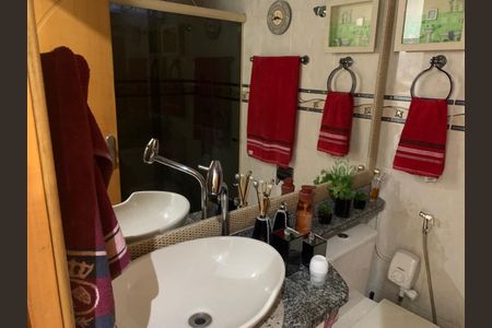 Apartamento à venda com 62m², 2 quartos e 2 vagas Apartamento à venda com 62m², 2 quartos e 2 vagasBanheiro