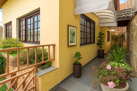 Casa à venda com 278m², 3 quartos e 4 vagas
