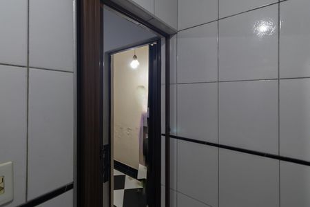 Casa de condomínio à venda com 120m², 4 quartos e 1 vaga Casa de condomínio à venda com 120m², 4 quartos e 1 vagaBanheiro da Suíte 2