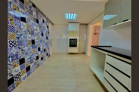 Apartamento à venda com 194m², 4 quartos e 2 vagas