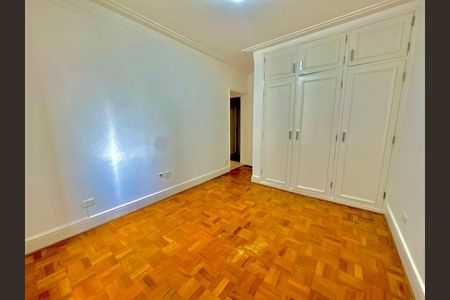 Apartamento à venda com 194m², 4 quartos e 2 vagas