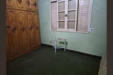 Casa à venda com 180m², 2 quartos e 2 vagas Casa à venda com 180m², 2 quartos e 2 vagasQuarto