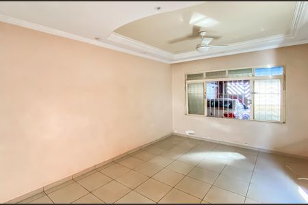 Casa à venda com 4 quartos, 200m² em Cangaíba, São Paulo