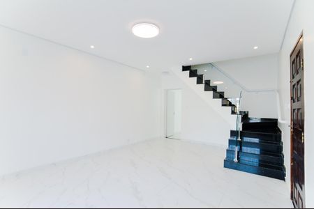 Casa à venda com 3 quartos, 187m² em Vila Camargos, Guarulhos