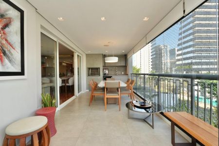 Apartamento à venda com 160m², 4 quartos e 2 vagas