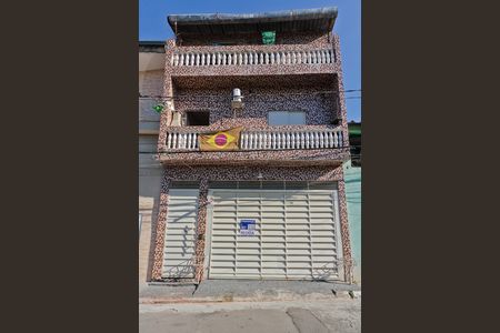 Fachada + Placa de casa para alugar com 2 quartos, 60m² em Imirim, São Paulo