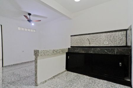 Casa para alugar com 60m², 2 quartos e sem vaga Casa para alugar com 60m², 2 quartos e sem vagaCozinha