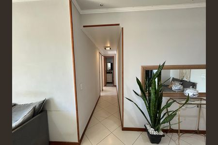 Apartamento à venda com 74m², 2 quartos e 1 vagaCorredor