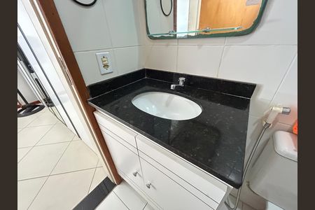 Apartamento à venda com 74m², 2 quartos e 1 vagaBanheiro da Suíte 