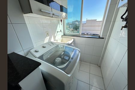 Apartamento à venda com 74m², 2 quartos e 1 vagaÁrea de Serviço