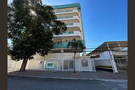 Fachada + placa de apartamento à venda com 2 quartos, 74m² em Vila Valqueire, Rio de Janeiro