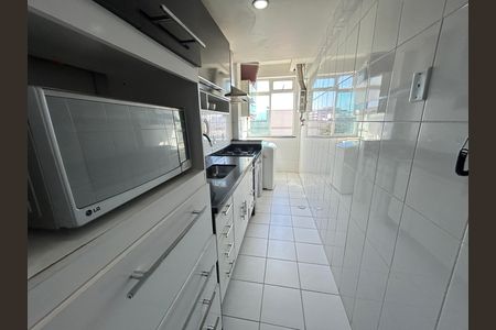 Apartamento à venda com 74m², 2 quartos e 1 vagaCozinha