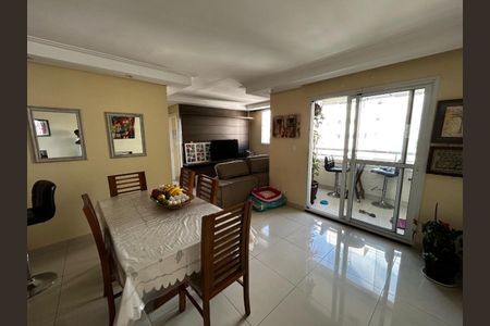 Apartamento à venda com 70m², 2 quartos e 1 vaga